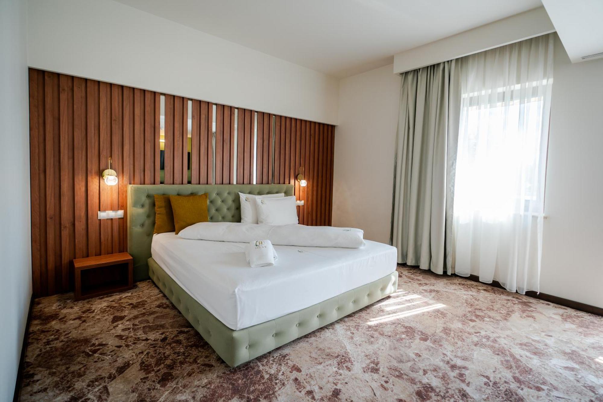 Hotel Relax Craiova Ngoại thất bức ảnh