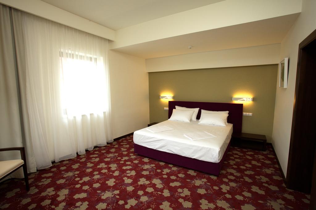 Hotel Relax Craiova Ngoại thất bức ảnh